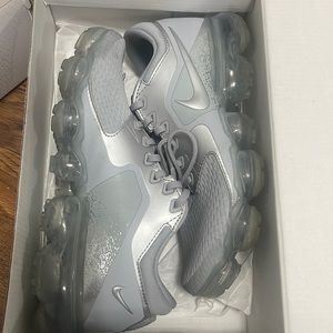 Nike vapor max. Worn 2x. Super comfortable.